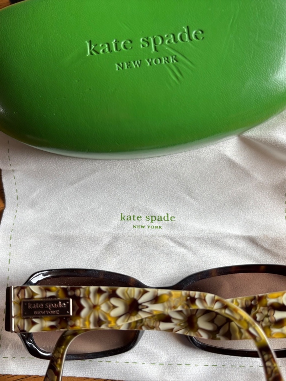 Kate Spade sunglasses - Picture 2 of 3